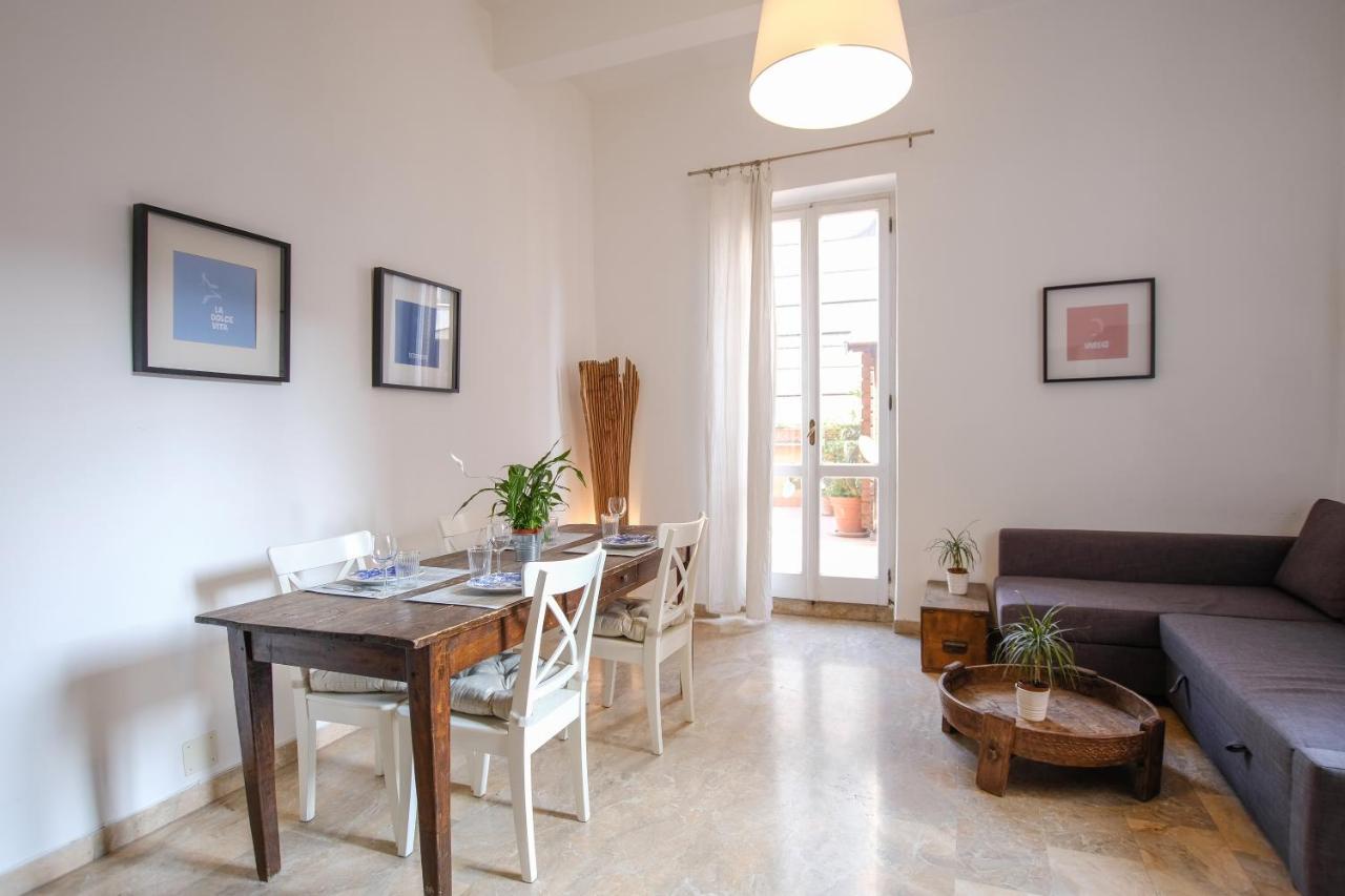 Spacious Apartment With Big Terrace At Colosseum Рим Экстерьер фото