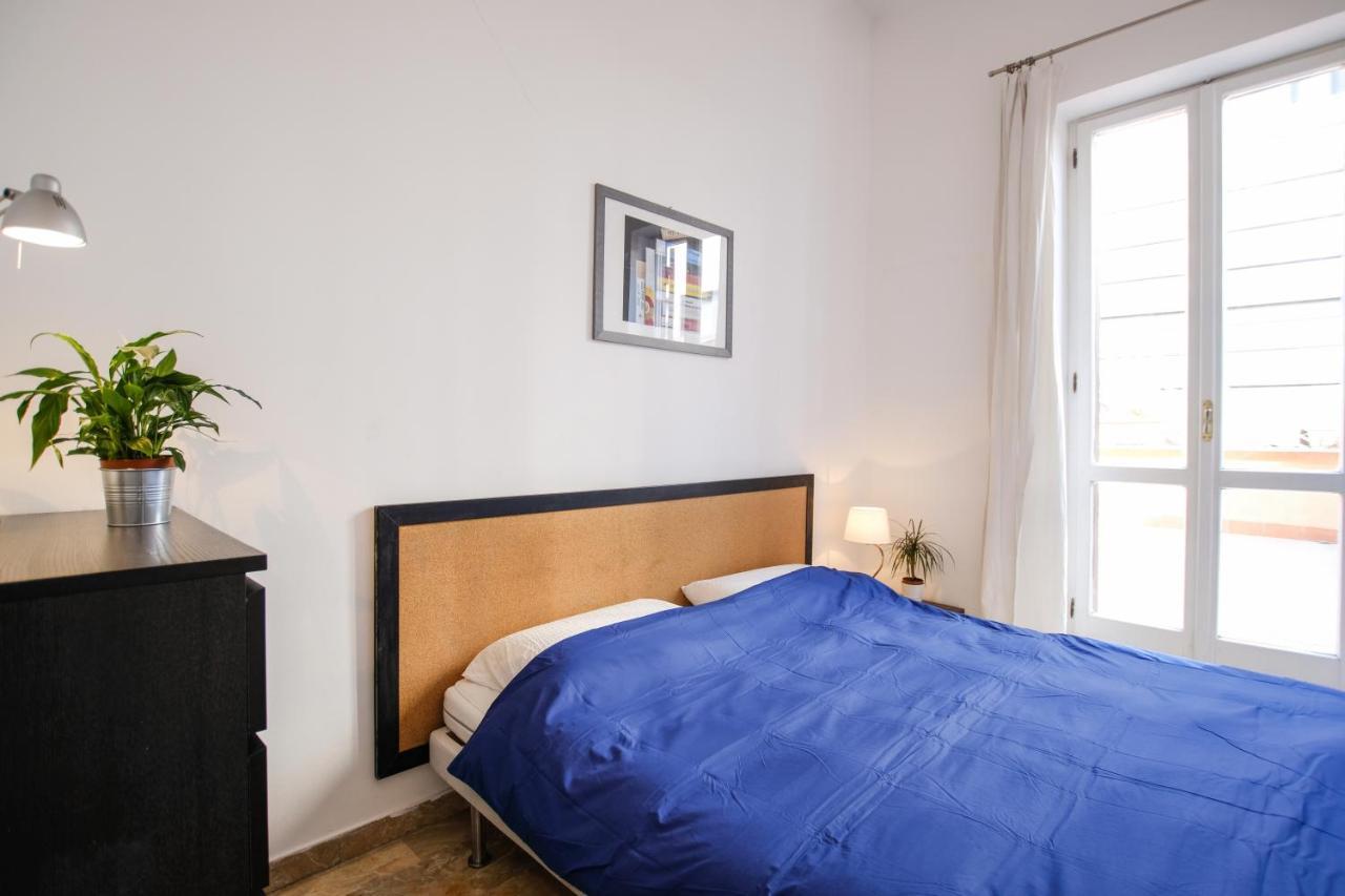 Spacious Apartment With Big Terrace At Colosseum Рим Экстерьер фото